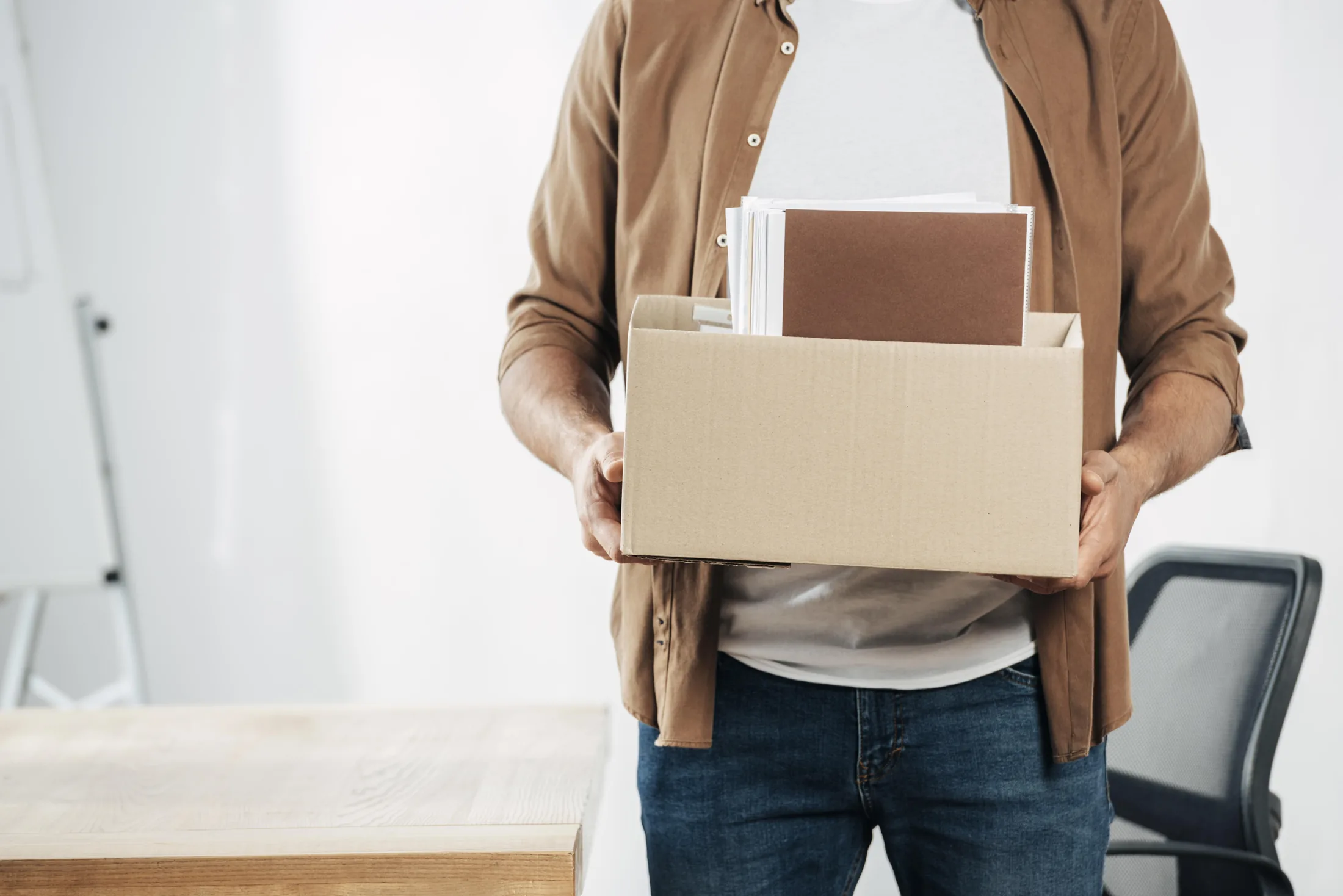 me pueden deportar por demandar a mi empleador